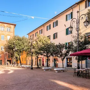 Hostly - La Pera Suite Apartment - 2 Bedrooms, Full Center